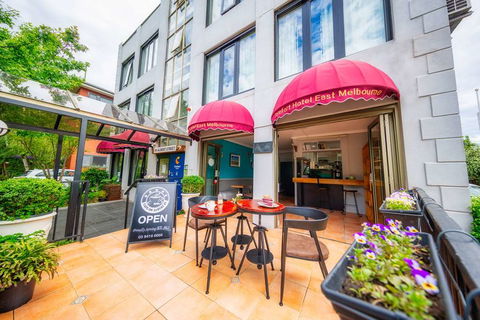 Comfort Hotel East Melbourne - Holiday Adelaide 0