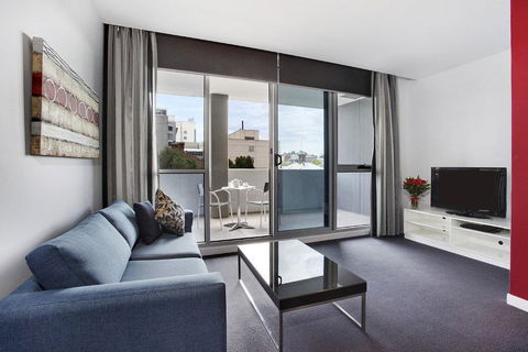 Adara Richmond - Holiday Adelaide 0