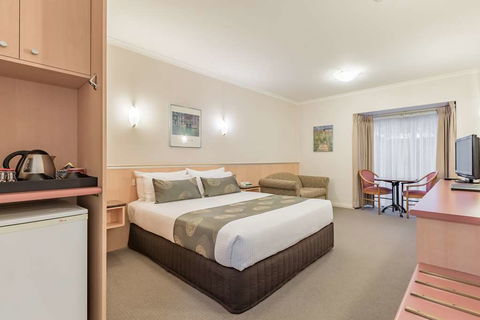 Waverley International Hotel - Holiday Adelaide 1