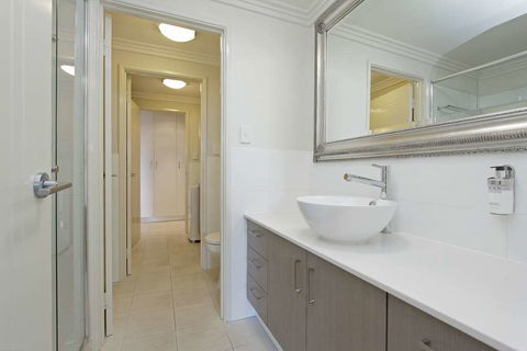 Zappeion Apartments - Holiday Adelaide 2