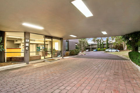 Knox International Hotel - Holiday Adelaide 0