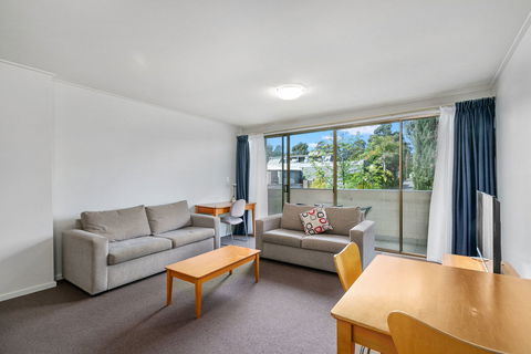 Knox International Hotel - Holiday Adelaide 1