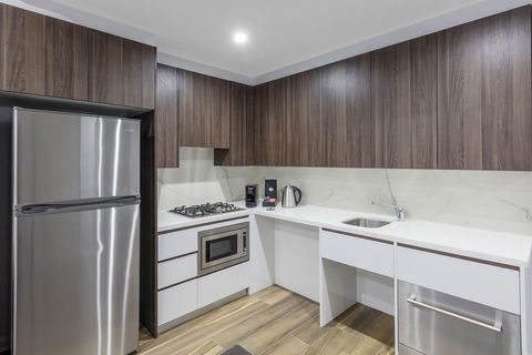 Meriton Serviced Apartments North Sydney - Holiday Adelaide 2