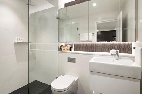 Quest North Sydney - Holiday Adelaide 1