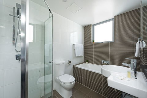 Astra Apartments North Sydney - Holiday Adelaide 1