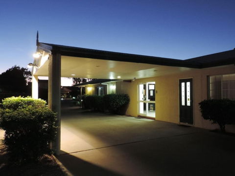 Outback Motel - Holiday Adelaide 0