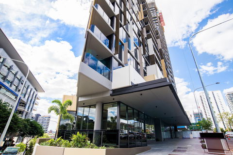 Arise Brisbane One - Holiday Adelaide 0