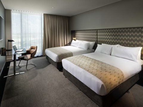 Pullman Brisbane Airport Hotel - Holiday Adelaide 2