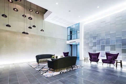 Avenue Hotel Canberra - Holiday Adelaide 1