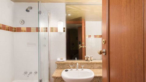 Country Club Tasmania - Holiday Adelaide 3