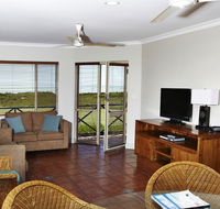 Moonlight Bay Suites - Holiday Adelaide