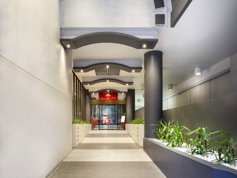 Ibis Hotel - Holiday Adelaide 1