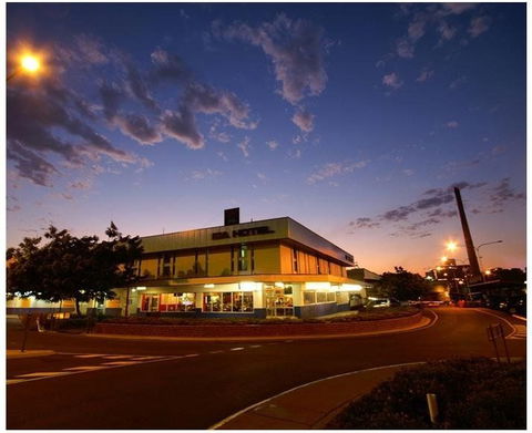 Isa Hotel - Holiday Adelaide 0