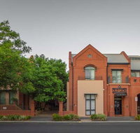 Majestic Old Lion Apartments - Holiday Adelaide
