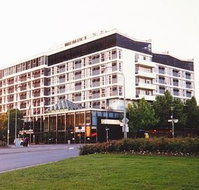 Hotel Adelaide International - Holiday Adelaide