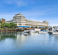 Shangri-La Hotel The Marina - Holiday Adelaide