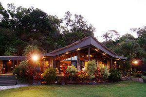 Trinity Beach Palace - Holiday Adelaide 0
