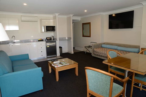 Bathurst Heritage Motor Inn - Holiday Adelaide 2