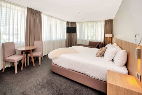 Clarion Hotel Townsville - Holiday Adelaide 0