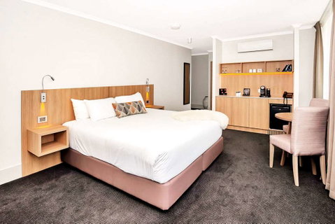 Clarion Hotel Townsville - Holiday Adelaide 1