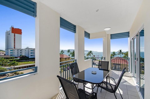 Madison Ocean Breeze - Holiday Adelaide 2
