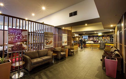 Nightcap At Keysborough Hotel - Holiday Adelaide 1