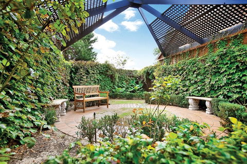 Best Western Plus The Buckingham Inn - Holiday Adelaide 0