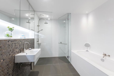 Vibe Hotel Canberra - Holiday Adelaide 9