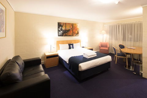 Ibis Styles Canberra - Holiday Adelaide 3