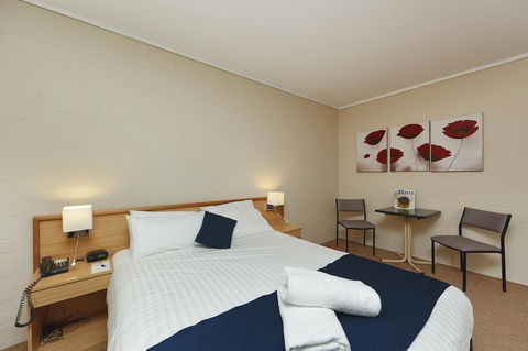 Ibis Styles Canberra - Holiday Adelaide 42