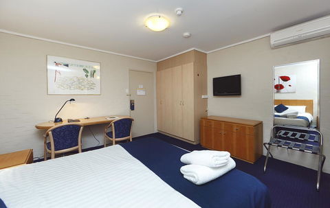 Ibis Styles Canberra - Holiday Adelaide 38