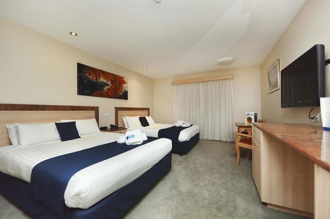 Ibis Styles Canberra - Holiday Adelaide 8