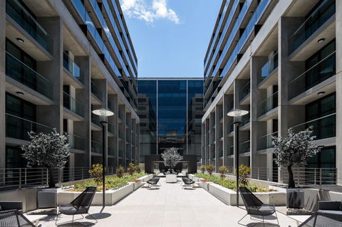 Avenue Hotel Canberra - Holiday Adelaide 7