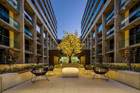 Avenue Hotel Canberra - Holiday Adelaide 22