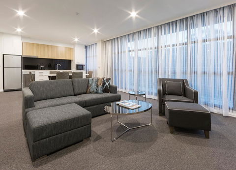 Avenue Hotel Canberra - Holiday Adelaide 8