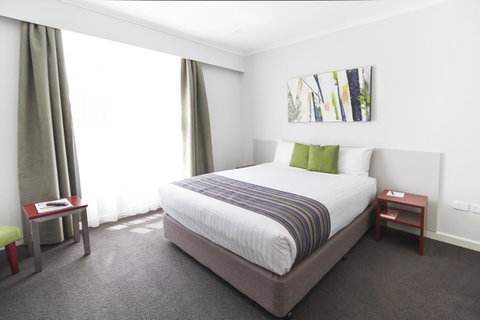 Abode Narrabundah - Holiday Adelaide 4