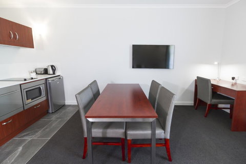 Abode Narrabundah - Holiday Adelaide 8