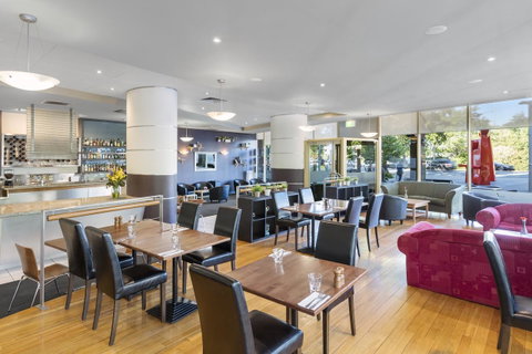 Nesuto Canberra - Holiday Adelaide 10