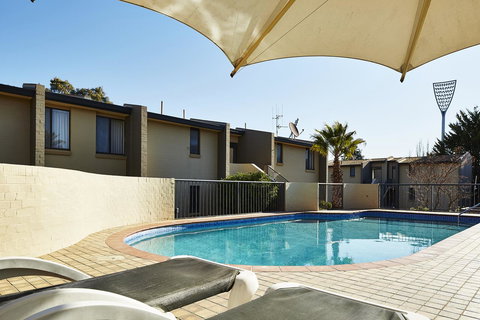 Manuka Park Serviced Apartments - Holiday Adelaide 4