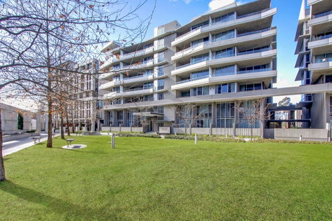 Realm Park 39 Barton ACT - Holiday Adelaide 39