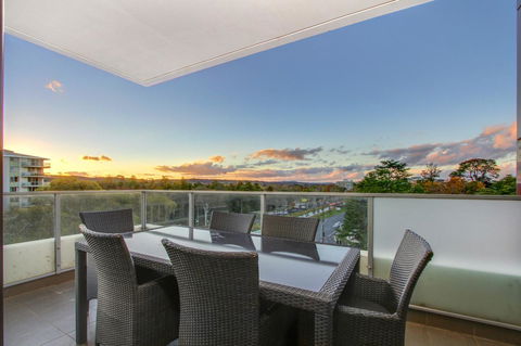 IQ Smart Apartments 704 Braddon ACT - Holiday Adelaide 7