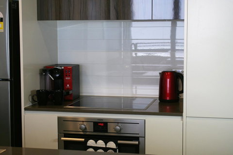 Modern Executive Apt@Barton*1BR*WiFi*Gym*Secure Parking*Canberra - Holiday Adelaide 4