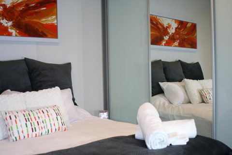 Modern Executive Apt@Barton*1BR*WiFi*Gym*Secure Parking*Canberra - Holiday Adelaide 1