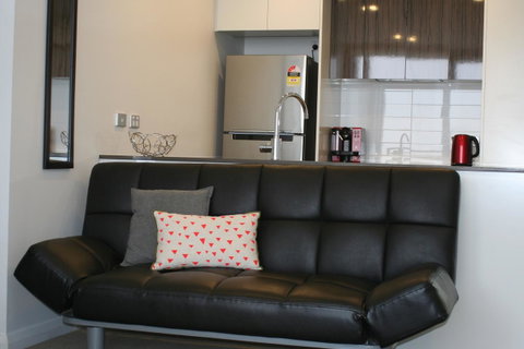Modern Executive Apt@Barton*1BR*WiFi*Gym*Secure Parking*Canberra - Holiday Adelaide 10