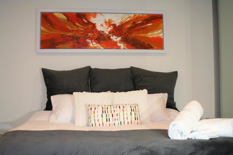 Modern Executive Apt@Barton*1BR*WiFi*Gym*Secure Parking*Canberra - Holiday Adelaide 6