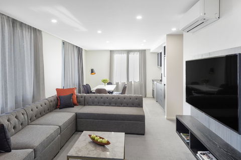 Deco Hotel Canberra - Holiday Adelaide 9