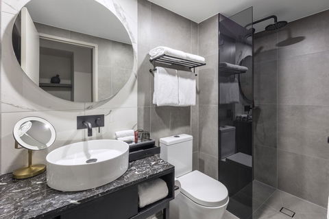 Deco Hotel Canberra - Holiday Adelaide 6