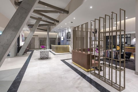 Deco Hotel Canberra - Holiday Adelaide 4