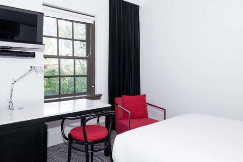 Peppers Gallery Hotel - Holiday Adelaide 13