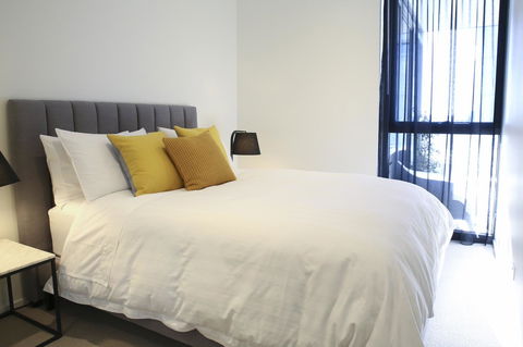 Kui Manhattan 2 - Holiday Adelaide 8